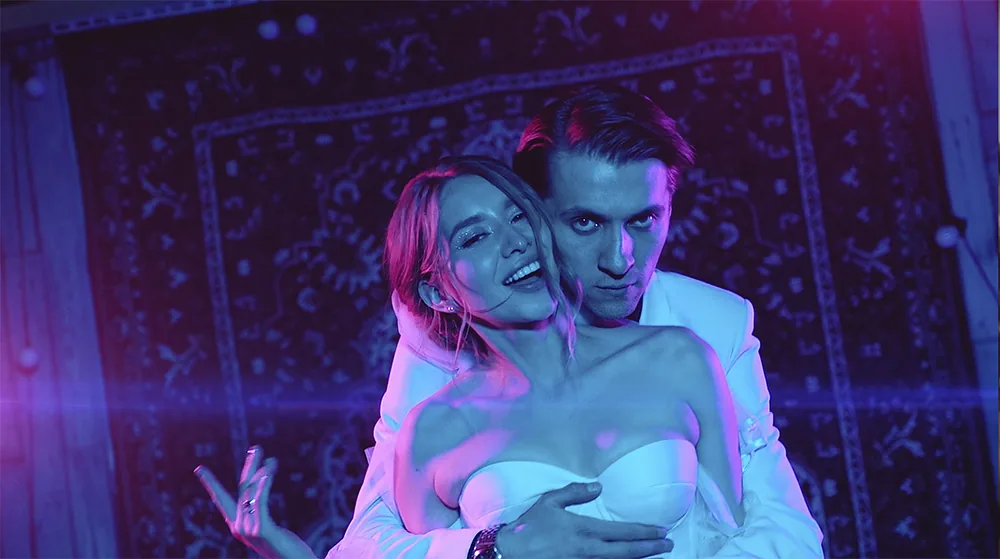 Yar & Ri — Neon wedding